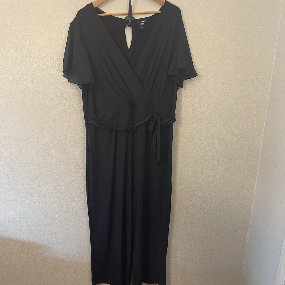 Alexa B Cropped Black Jumpsuit Flutter Sleeve Classy Whimsygoth Stretch Sz 20